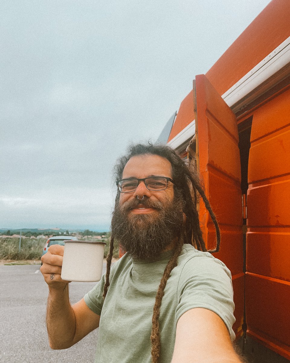 Still asleep - a coffee. Makes me happy.
.
#vanlifecommunity #roadtrippers #vanlifeexperience #vanlifeessentials #vanlifeaway #vanlifesociety #vanlifeexplorer #camper #movingtheway #keepyourspiritmoving #vanlifefrance #outdooradventúres #minimalisttravel #adventurethatislife