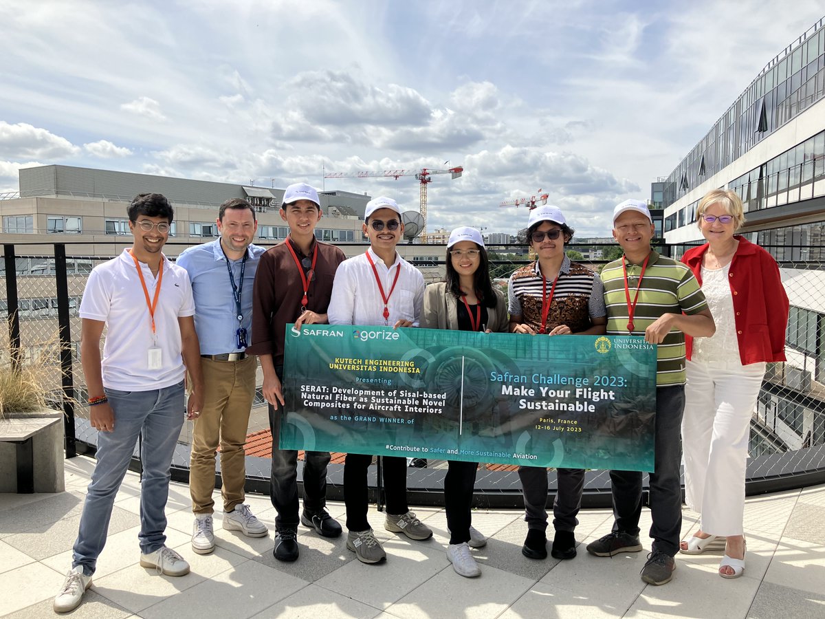 SAFRAN's tweet image. A few weeks ago, @SAFRAN challenged all #students to bring out #innovative ideas by imagining the #aeronautics #industry of tomorrow! ✈️

5 #students from the Indonesian University won our #challenge by proposing the development of a new #material for #aircraft #interiors, made