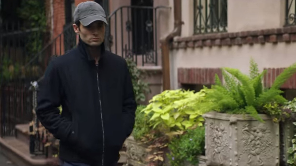 the dudes that stand completely rigid at concerts and stare dead-eyed at the performers while everyone else dances all look like this