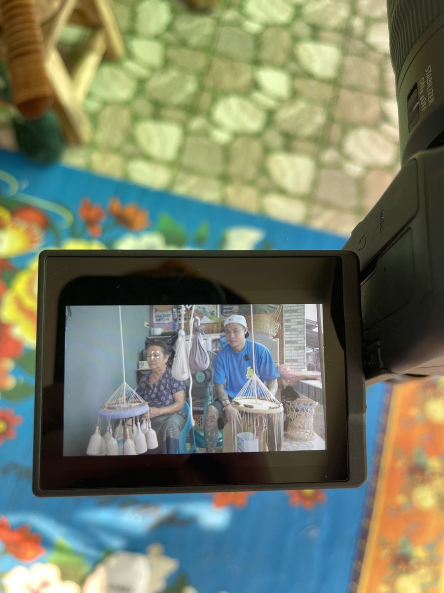 AlwaysWonder_ag's tweet photo. All our projects are fun! 
All our clients are amazing;)
Small midweek backstage from our shoot in Thailand for Dynasty Swords.
Enjoy!
#project #backstage #videoproduction #thailand #thaiswords https://t.co/0fODuGvUQ2