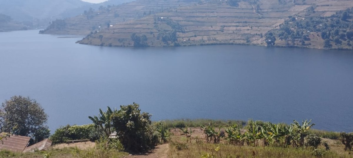 PloverTours's tweet photo. Lake Bunyonyi is placed in the western part of Uganda it's untold beauty is magically amazing  visit today for a hike to the community , Zipline and lots of canoe and boat cruise
#plovertoursandtravel
#explorewest
#adventureuganda
#visituganda

info@plovertoursandtravel.com https://t.co/3KQSk5K6cI