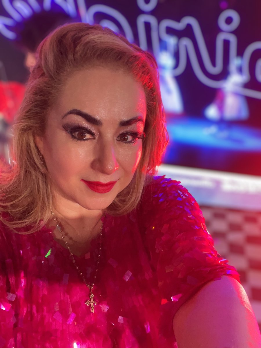rbkmore's tweet photo. Estreno @Vaselina_Mexico 
Blusón colección @Barbie de @HECTORTERRONESo https://t.co/X29i3Xav8a