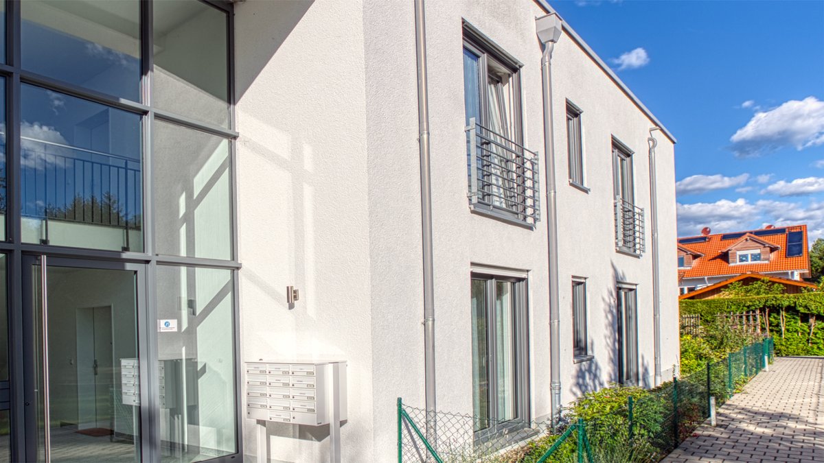 ImmoRogers's tweet photo. 🏡 Bau dir ein solides Eigenkapital auf und mach deinen Traum vom Immobilienbesitz wahr! 💰💼
💡 Unser Leitfaden gibt dir wertvolle Tipps, wie du Eigenkapital für den Immobilienkauf aufbauen kannst. 
-> https://t.co/iYNytIhjPo https://t.co/uVH5iQvEyg