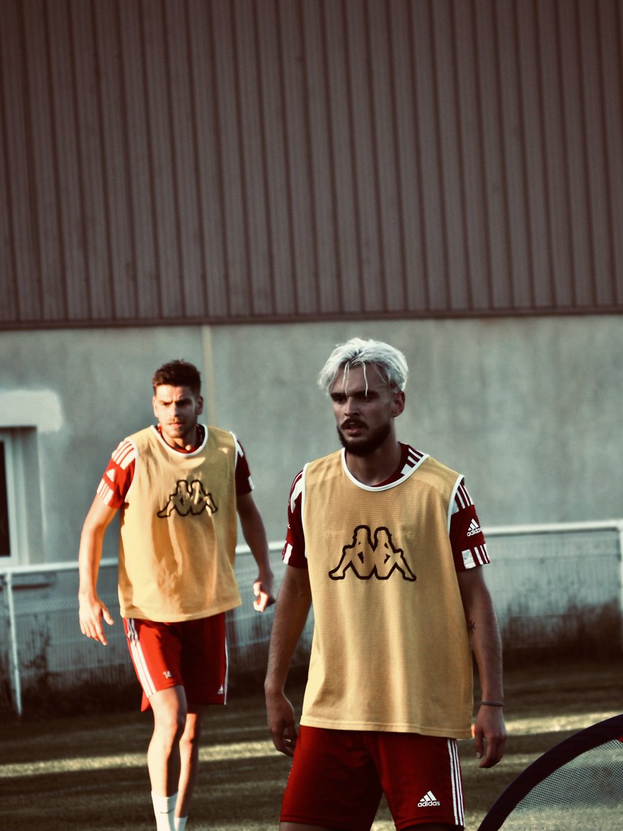 AurillacFC's tweet photo. Retour aux affaires 🔴🔵

#AllezAFC #PrepAFC https://t.co/2ydW309o2e