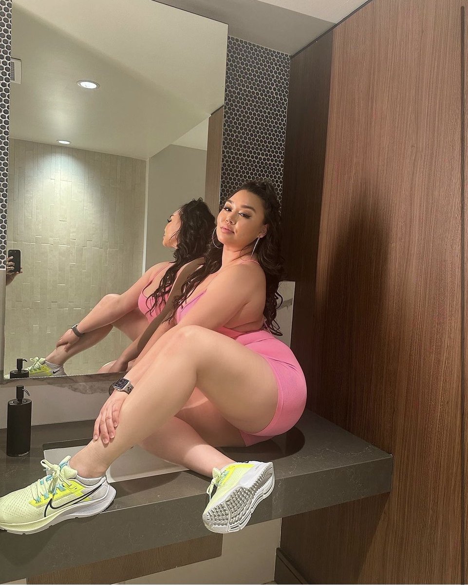 Mandiibaee's tweet photo. And I’m bad like the Barbie💕🎀 https://t.co/gOPdkoPibE