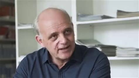 Krieger66362259's tweet photo. Jean-Dominique Michel :
« Médicalement, il y a deux façons de tuer les gens : en les privant des traitements qui soignent ou en leur donnant des traitements qui tuent.
Pendant la crise Covid, on a fait les deux… » https://t.co/1pyg46XWjD
