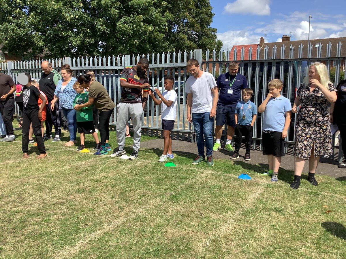 What a super Sports Day at Phoenix! The rain stayed away and we all had so much fun. The parent and kid race was everyone's favourite #sportsday #semh #joiningin