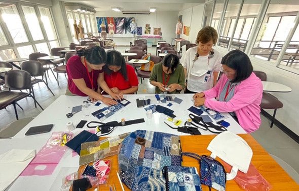 SHINEProject3's tweet photo. Fourteen local handicrafts artisans received a training on crafts skills and design thinking under the SHINE project funded by European Union to diversify and innovate their products. The training was conducted from 19-30 June this year in Thimphu and Bangkok, Thailand. https://t.co/LkmOPtDmgG