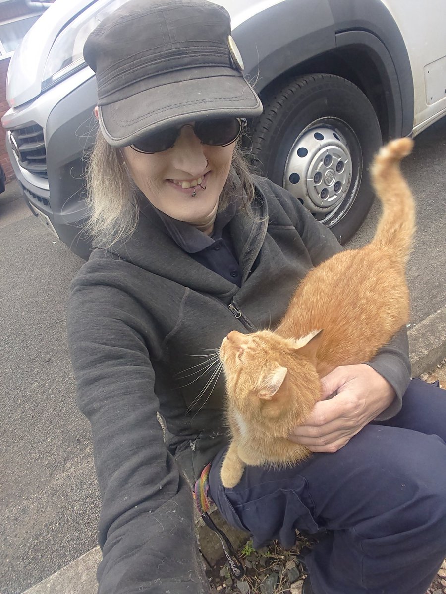VioletFireCat's tweet photo. Today is off to a good start at work
π
#VainPoseyCatgirl #CyberPunk #Catgirl #OtherKin #Lesbian #LesbianPride #LGBTQIA #PrideIsPolitical #Kitty #OrangeCat #Cat #FelineAffection
x https://t.co/eaFJGdsHel