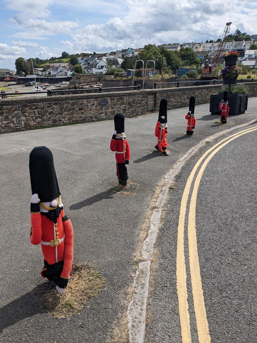 DavidScorpi's tweet photo. @WorldBollard  Display of crocheted and knitted bollards in Appledore, North Devon recently. https://t.co/8AYlth8zO7