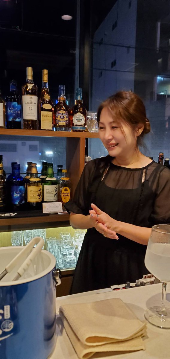 Pluschan1's tweet image. @Pluschan1 お客様に撮られてた🤣
お店も、ふわっちも　楽しい😊