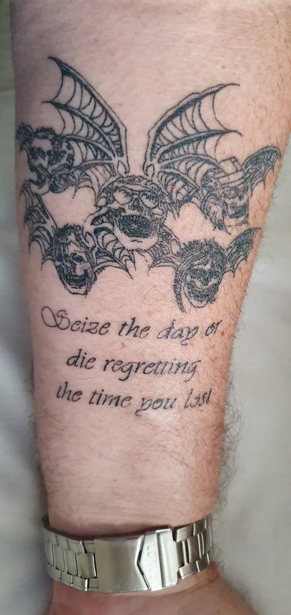 timlowin's tweet photo. @TheOfficialA7X Wecome to the Family😁 Beautiful new tattoo! @akirathedon No regrets here🙂 https://t.co/yuUU5anN2M