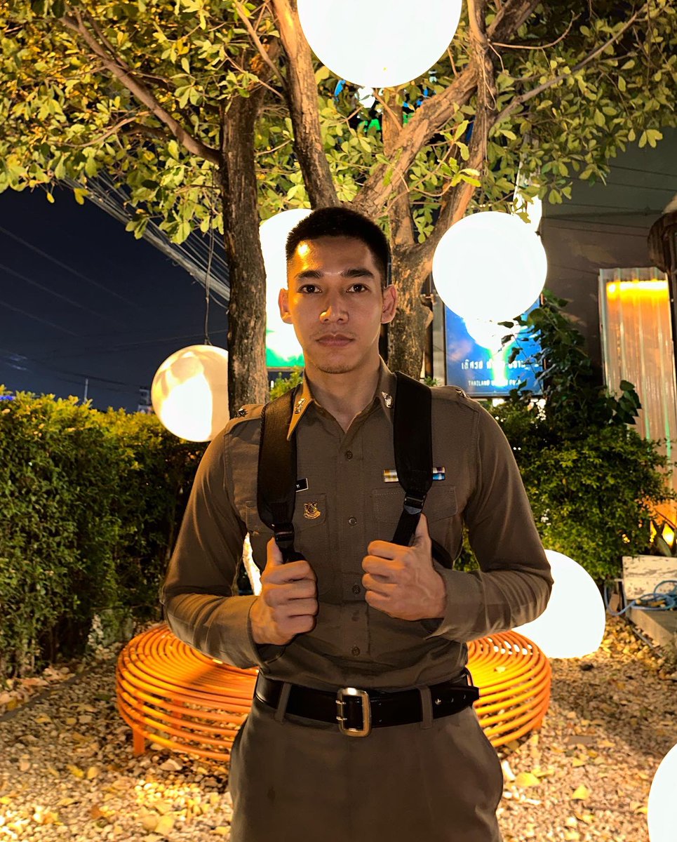 Chatchii_'s tweet photo. โลกนี้สอนให้เราเป็นผู้ร้าย มากกว่าเป็นคนดี 😈 https://t.co/RROT9wYOTl