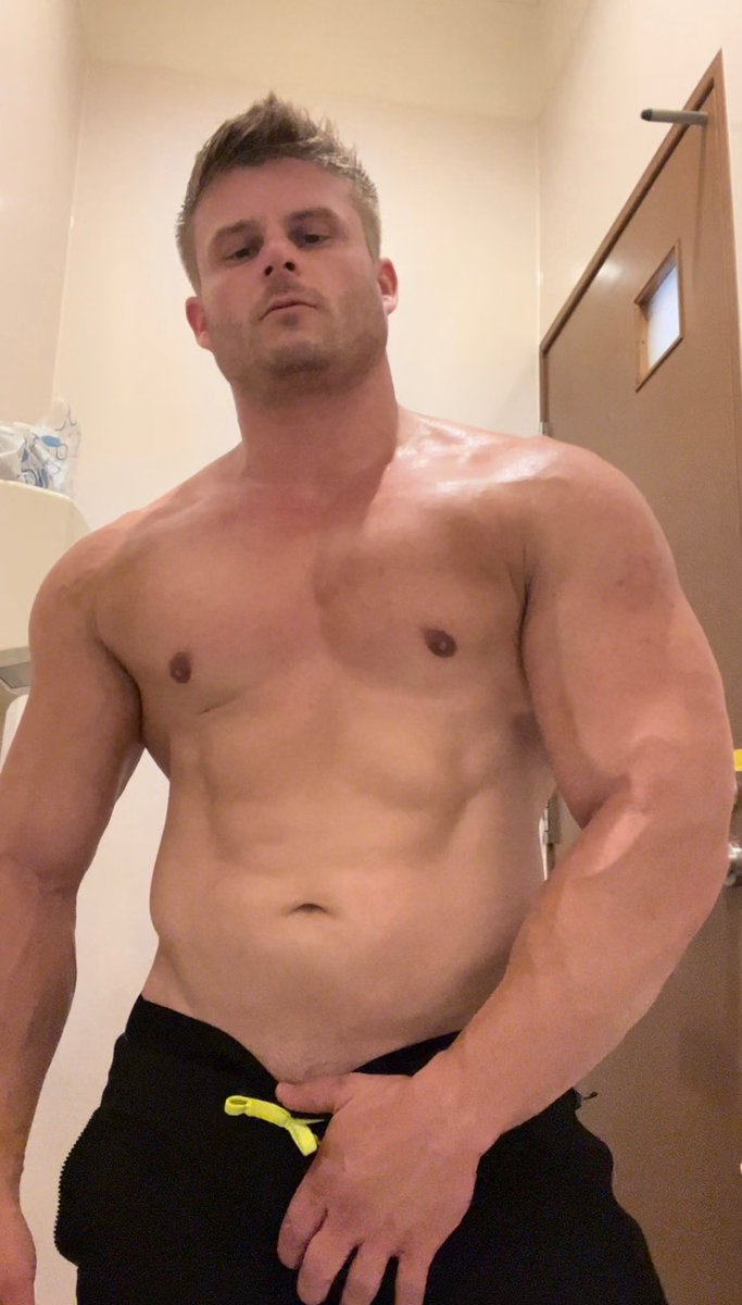 JoshuaFlex86's tweet photo. Lick it up, boy
#AlphaPump https://t.co/3PQAXCXRQv