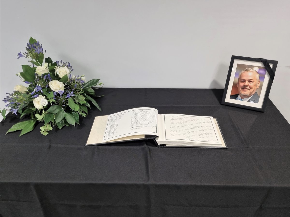 WolvesCouncil's tweet photo. Three Books of Condolence remain open, allowing people to pay their respects to the late Leader of the Council, Councillor Ian Brookfield, who very sadly passed away earlier this month. Full story 👉 https://t.co/lxdkRhJCJb https://t.co/IclX9jxgqK