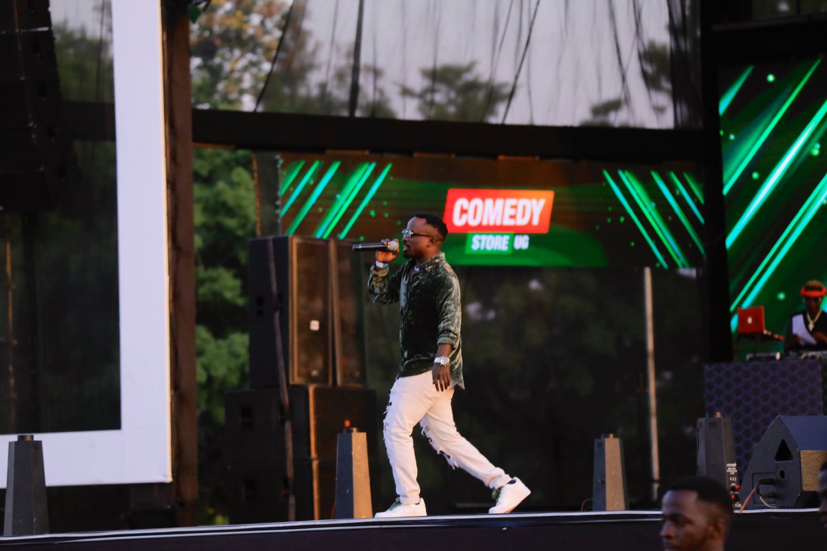 ComedyStoreUG's tweet photo. Star ⭐️ from Western Uganda, @FigoWest1 chanced to grace the #DiamondPlatnumzinUG stage . His performance was out of this world https://t.co/PqbA9qRqVs
