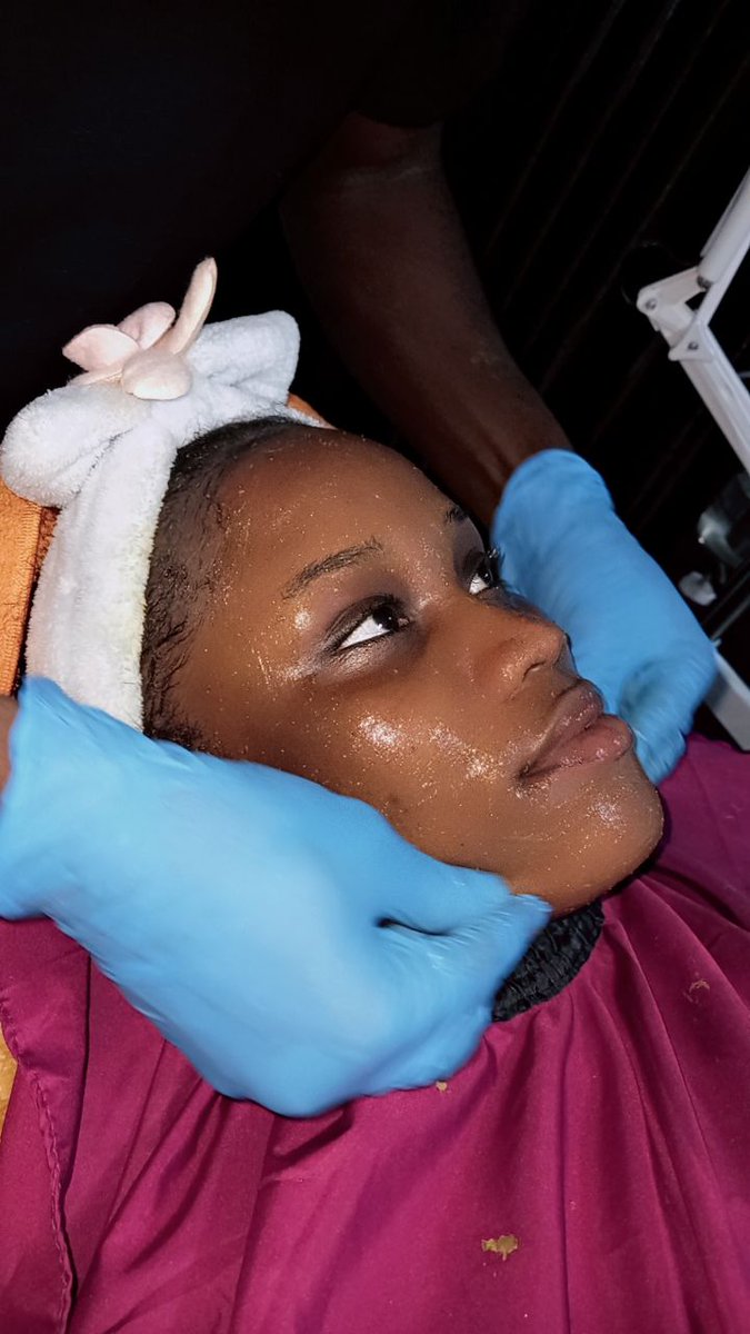 RinhaAkot's tweet photo. Have that skin treatment that allows you skin to grow more beautiful https://t.co/BZtMll98VU