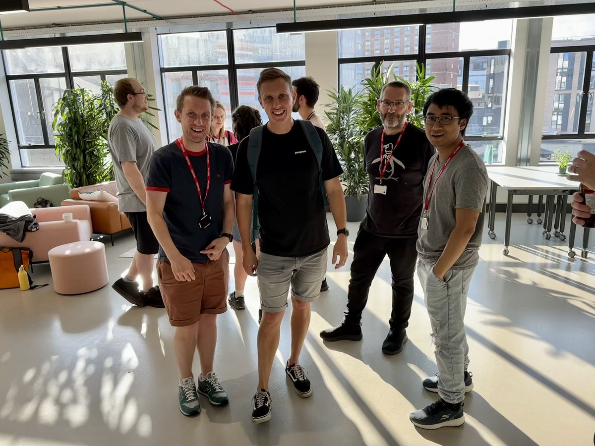 southwestruby's tweet image. Thanks to everyone who came to the meetup last night. It was great to see everyone. 💎 #rubyfriends