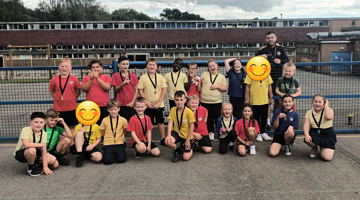 What a fab last day with 3SC I had yesterday! We ended the day with a great session from Liam who is amazing with these kids. They have loved the sessions!⚽️💙💛🖤 <a href="/CountyCommunity/">County In The Community</a> <a href="/MiltonPrimary17/">Milton Primary</a>