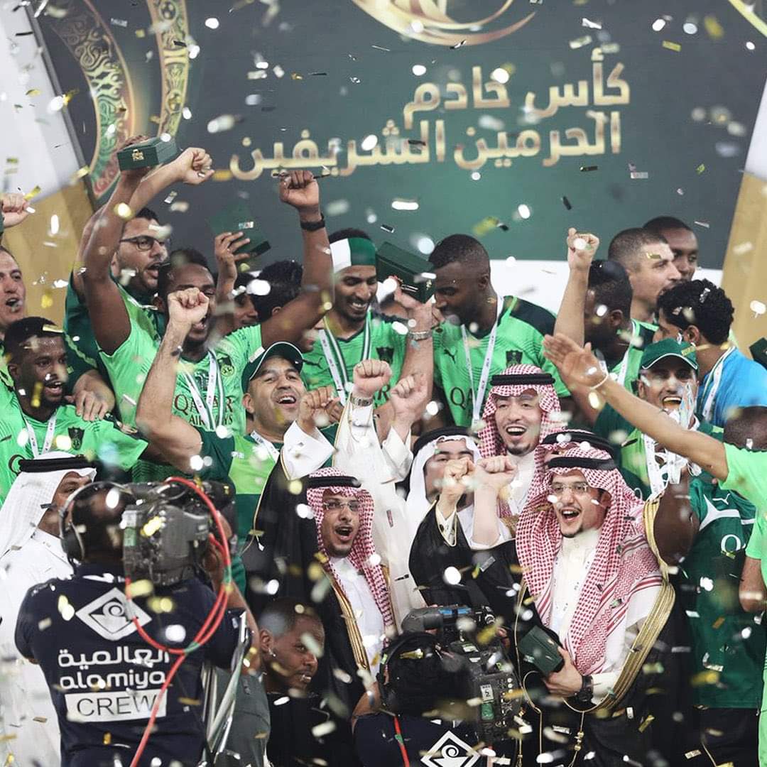 RSL_SPORT's tweet photo. معلومة : 
النصر + الشباب + الاتفاق + التعاون = 12 بطولة كأس ملك 
الأهلي فقط = 13 بطولة كأس ملك. https://t.co/zwrc1qDTQA