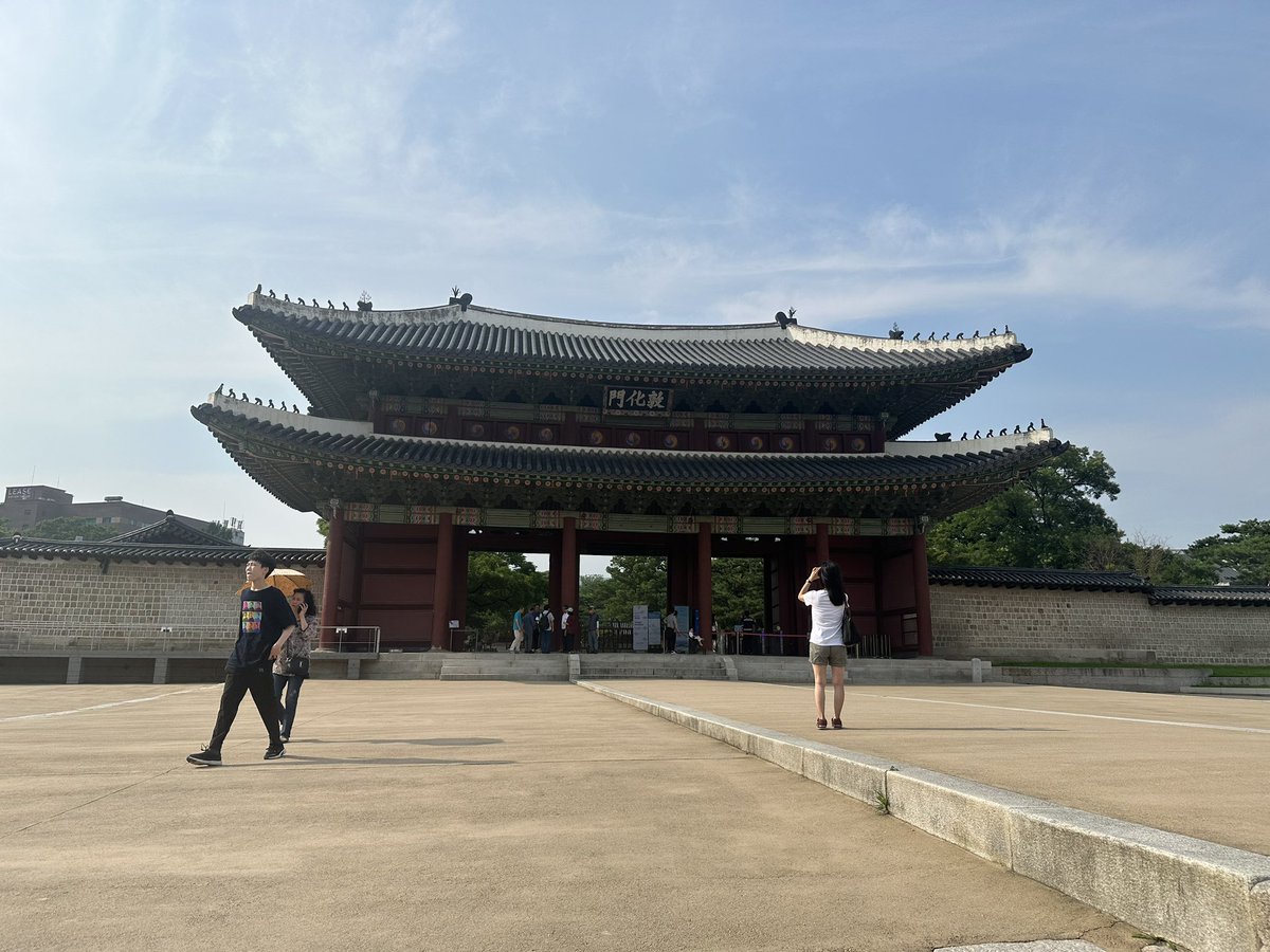 Rikuno77's tweet photo. Ça part en live IRL à Séoul 

https://t.co/TzClvqR1q1 

#twitch #seoul https://t.co/ZP4jxuQBQ5