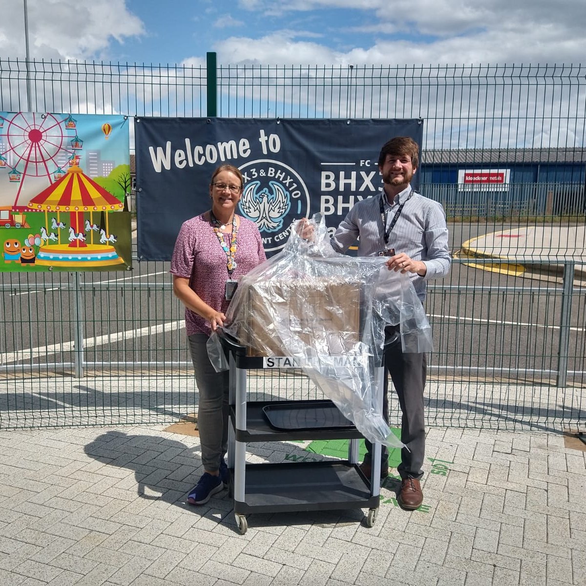 NTFC_CT's tweet photo. A huge thank you to @amazon #Daventry who have donated us 200 ponchos for @ntfc ball boys &amp; fans on matchdays as well as the participants on our winter programmes🙌

Please contact Damon.Fox@ntfc.co.uk if you want to further support any of our projects

#ntfc | #ProudToBe https://t.co/LBaMquUQCF