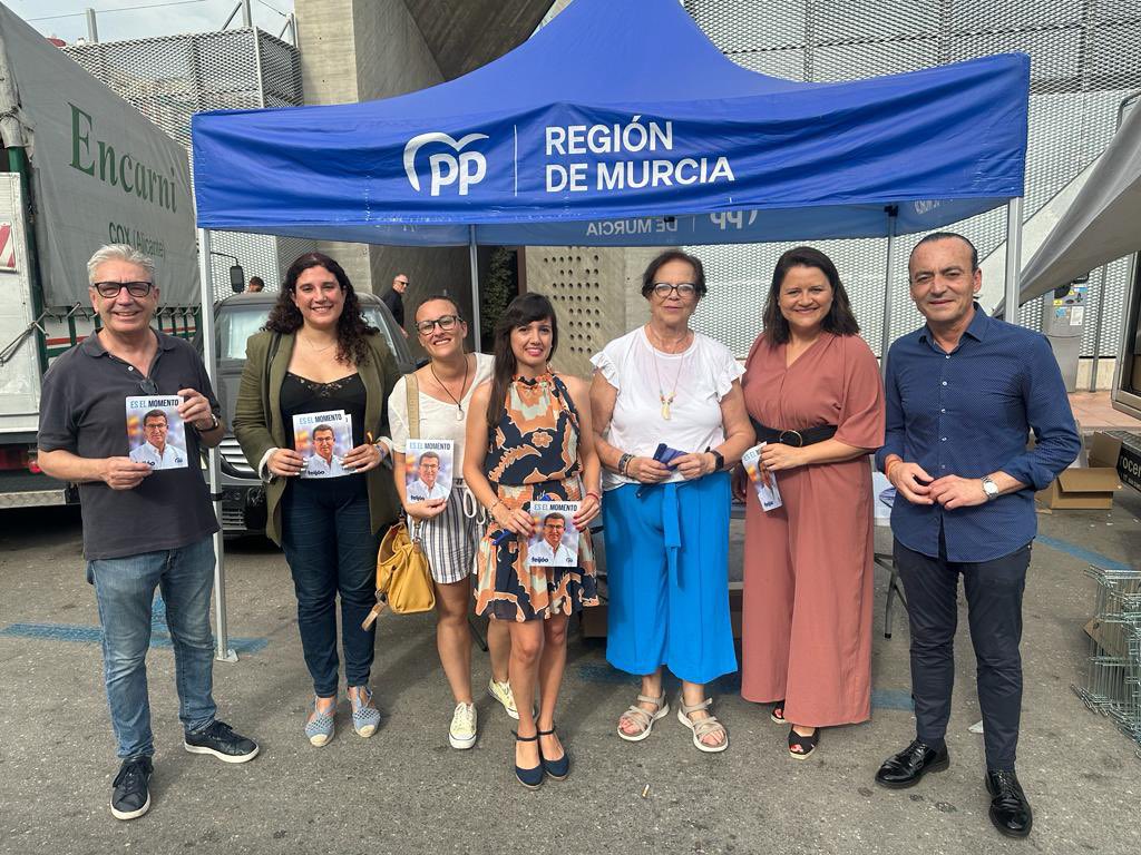 A pie de calle recorriendo cada rincón de la #RegióndeMurcia dando a conocer el proyecto del cambio de España. 

⏳A Pedro Sánchez le quedan horas en La Moncloa. 

El 23J #VotaPP #EsElMomento