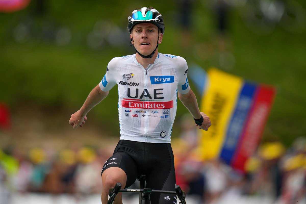 Na1chaca's tweet photo. Rolling Climbing Power Ranking After Col de la Loze:

01 | 623,6  | J.Vingegaard
02 | 607,2  | T.Pogacar
03 | 600,4 | R.Evenepoel
04 | 597,4  | A.Yates
05 | 595,6 | P.Roglic
06 | 594,5 | J.Almeida
07 | 592,6 | J.Ayuso
08 | 591,8 | S.Kuss
09 | 589,9 | G.Thomas
10 | 588,5 | F.Gall https://t.co/3P1FPZBXmQ