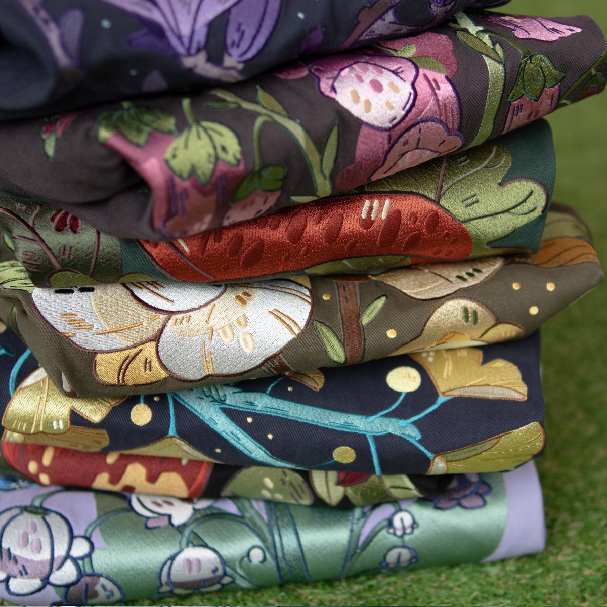 morningwitchy's tweet photo. jacket preorder update!

the preorders are still open, but its looking more and more likely that we wont be able to hit the october fulfillment time....because there are way more jackets than anticipated now! 😭 https://t.co/0wem7ftS2C