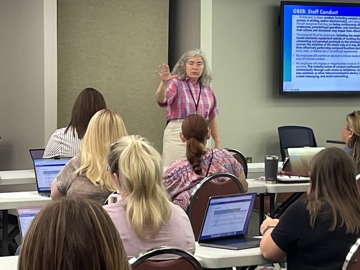KitKatEDU's tweet image. It’s a full house for CSD’s new employees diving into their technology and more! 

#BlueEagleNation #ConnectedtoLEAD @csdconnected @CloverEagles #sced #teachSC #loveSCschools  @csd_super @wlargen @_OMSEagles