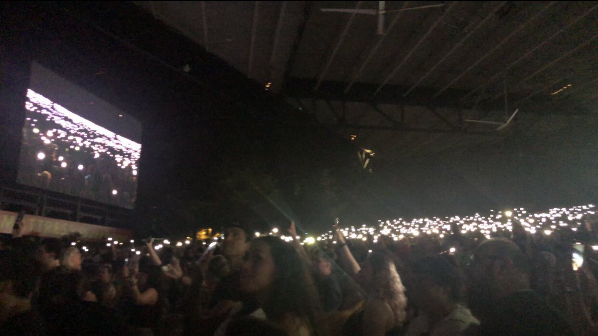 blubear129's tweet photo. I 🫶🏼 Fall Out Boy
I've missed going to concerts the most! https://t.co/ua4ZOWxdNN