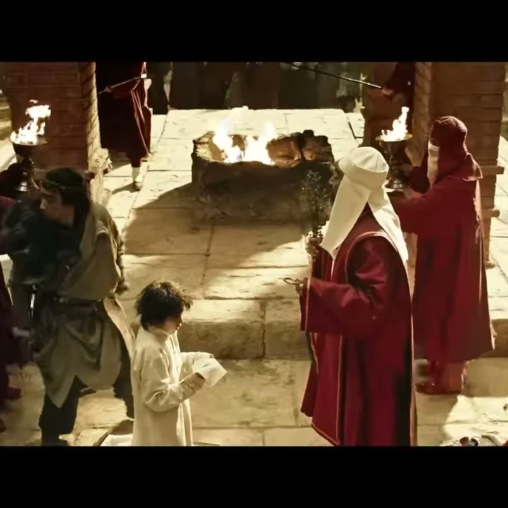 ChasingDramas's tweet photo. In episode 3, Zhang Xiao Jing chases the escaped member of the Wolf Squad right into a Zoroastrian ceremony. Chaos ensues as several people get killed but Zhang Xiao Jing hears a crucial clue.
#podcasts #chasingdramas #cdramas #chinesedrama #chinesedramas #cdrama #history https://t.co/PnPwSrTdVX