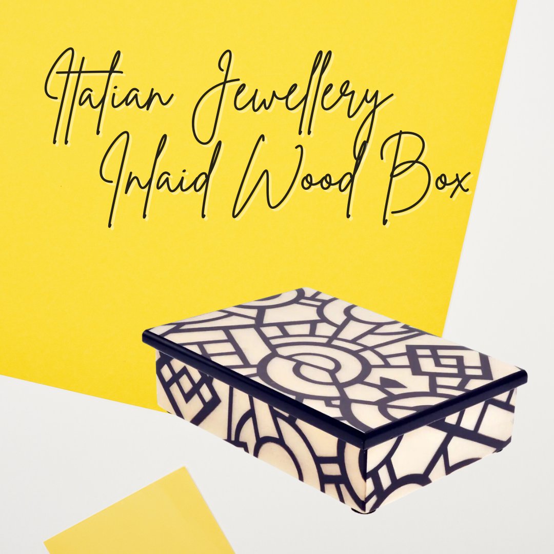ItalianWorldUK's tweet image. Keep all your jewellery in one place with our wooden boxes 💎

We have other designs available too! 

italian-world.co.uk/product/italia…

#jewelerybox #decorativebox #homedecor