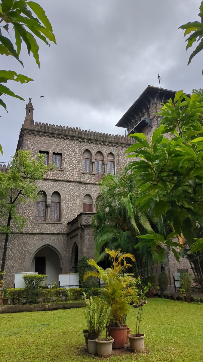 malhar2you's tweet photo. Perks of being part of ancient beauty !
#Pune #CoEP https://t.co/bx5qXDRlSh