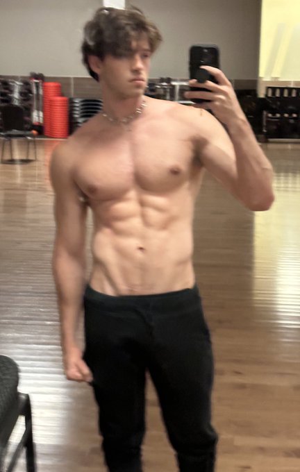 New wallpaper for you https://t.co/yRjYgKiYnO