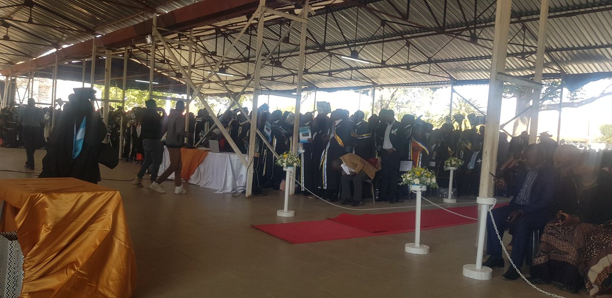 chipo_gudhe's tweet photo. @midlands_the over 1000 students graduated at Kwekwe Poly today. https://t.co/KGbsZJGKYY