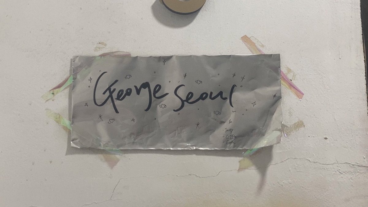 la1998na's tweet photo. george seoul♡
忠武路とか乙支路エリアのカフェ
ぶりぶりのケーキとダークな店内のバランスがめちゃくちゃ好き https://t.co/IeFqDZuDm2