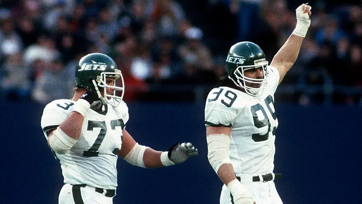 uSTADIUM's tweet photo. According to @sportslogosnet the #Jets are set to unveil throwback uniforms on Monday July 24, and that they’ll recall the days of the “New York Sack Exchange.” https://t.co/B1mxAy7xxM