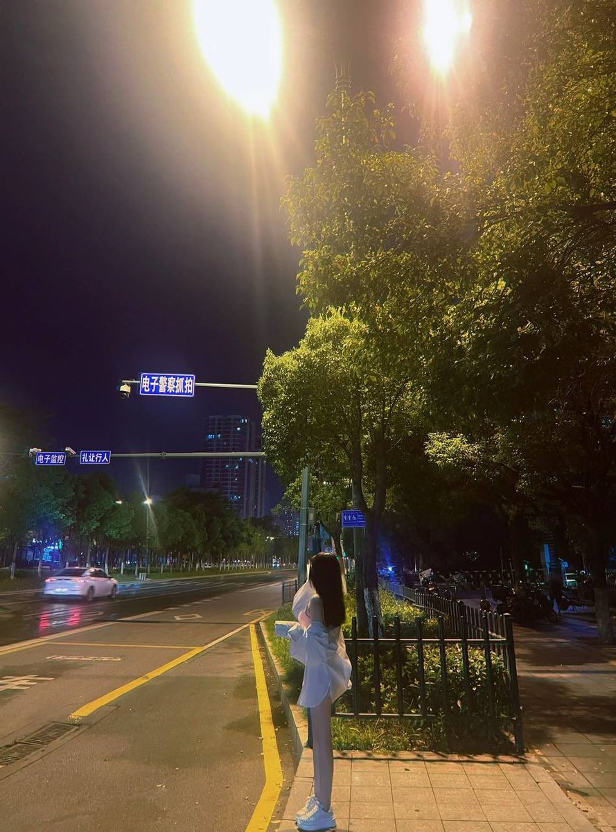 romarkied's tweet photo. 山高水远，我为你踏星而来 #景色 #少妇 #户外 #相遇 #熟女 #激情 https://t.co/htOr5BpHkx