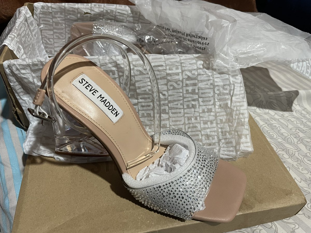 cindyamanda27's tweet photo. WTS want to sell
Sepatu Steve Madden
Uk. 37,5 (23,5cm)
New (belum pernah pake sama sekali)
Harga beli 418rb
Harga jual 380rb (bisa nego)
Pengiriman dari solok (sumbar) “subsidi ongkir maks. 10rb”
Minat boleh DM yaa https://t.co/OUdD8HytaF
