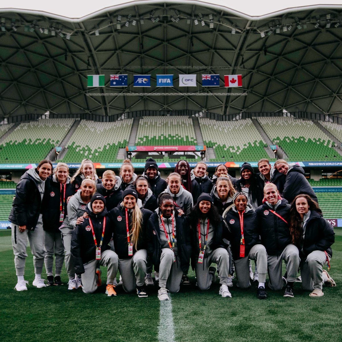 CANWNT's tweet photo. One Team, One Dream ❤️

#WeCAN #FIFAWWC https://t.co/hVNiEhgcvZ