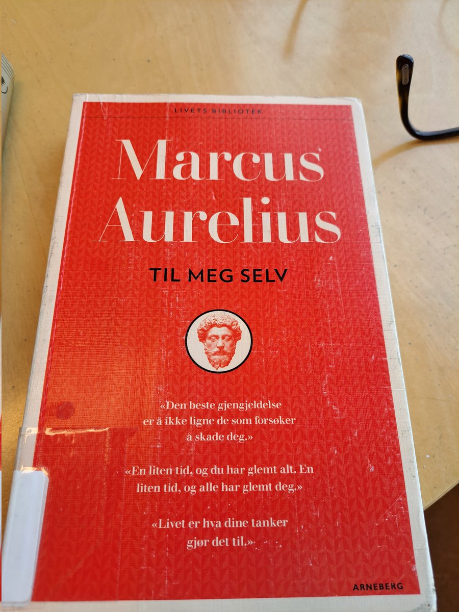 PeterAStivang's tweet image. "Vil du ha råd for din smerte,
vil du i sorg være sterk,
lær denne bok å kjenne.
Marcus' velsignede verk."
#stoisismen #litteratur #filosofi #antikken #marcusaurelius #tilmegselv