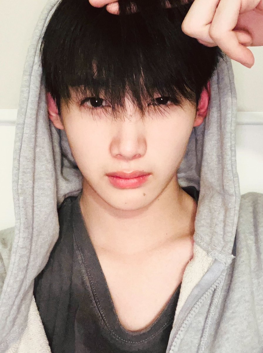 summer78lover's tweet photo. 죠먹밥 옷 잘입으라고 https://t.co/QuJuFmSU8i