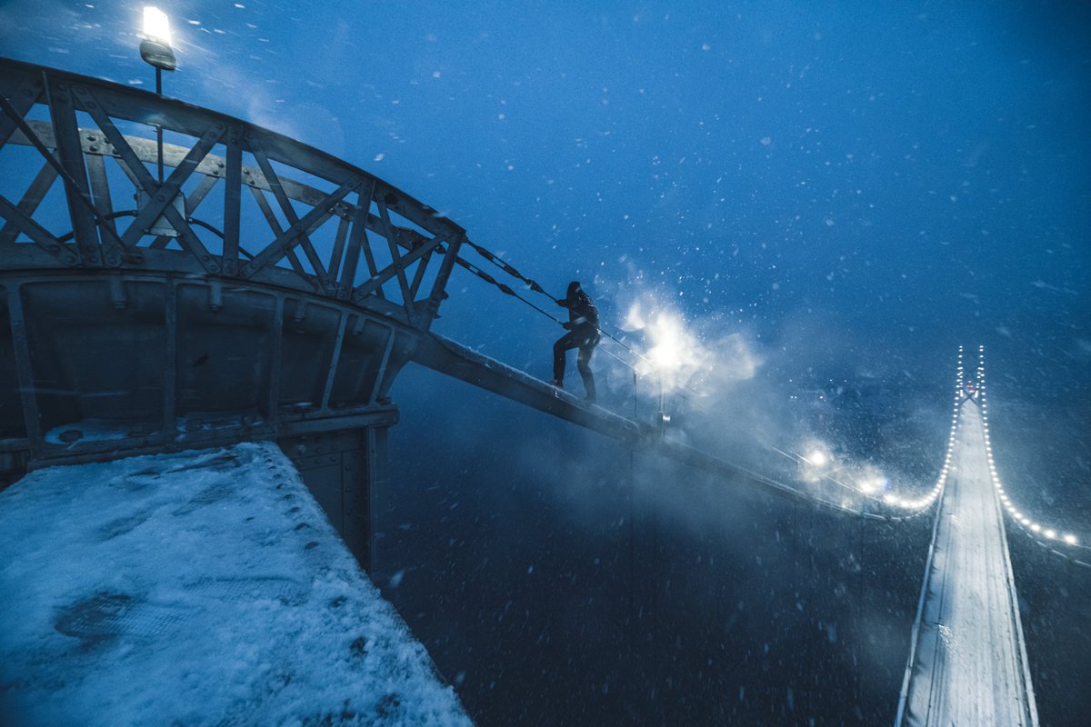 Who wants a <a href="/DrifterShoots/">Drift</a> 1:1?

superrare.com/artwork-v2/bec…