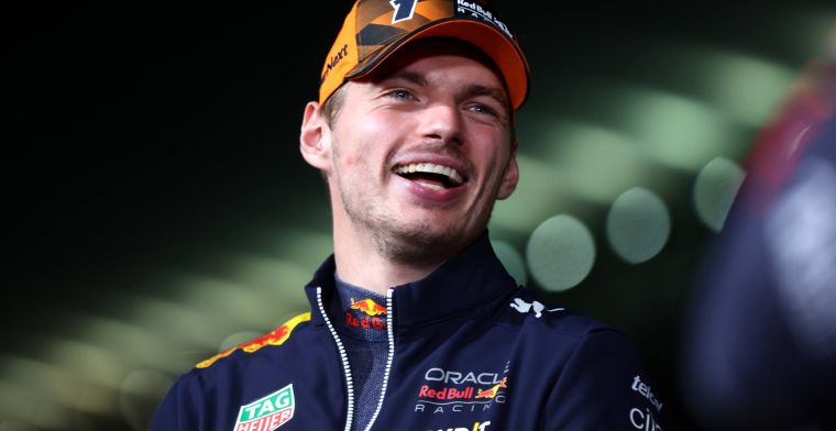 RBR_Daily's tweet photo. 🗣️ | David Croft asked Daniel Ricciardo if he is going to have problems by going back to his ex (AlphaTauri)

Max's reply:
"Do you have experience with that?"

💀

#HungarianGP #F1 https://t.co/j1Wks6GjQ7