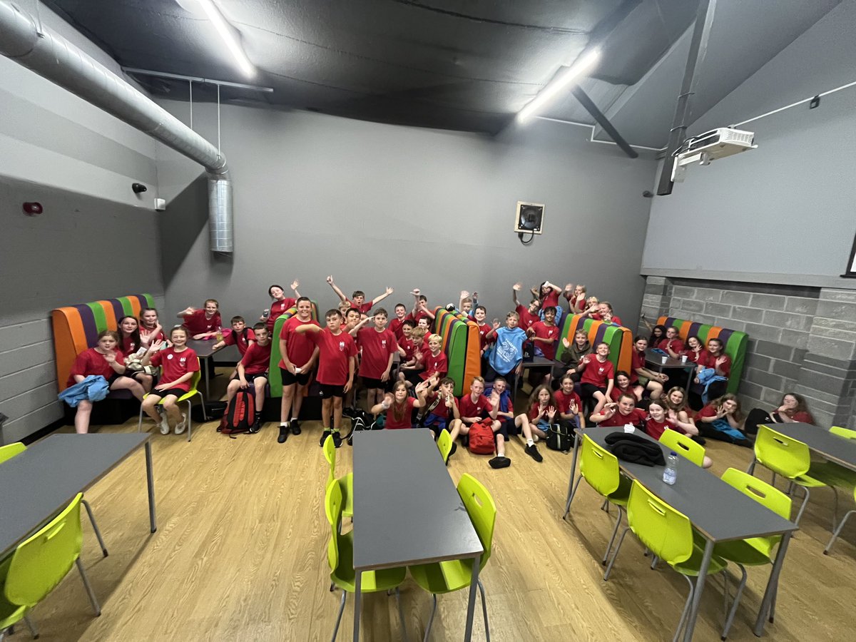 cnedd_bl6's tweet photo. Wythnos ymadawyr bl6. 
Year 6 leavers week. #Limitless https://t.co/4UQ92B0UCL