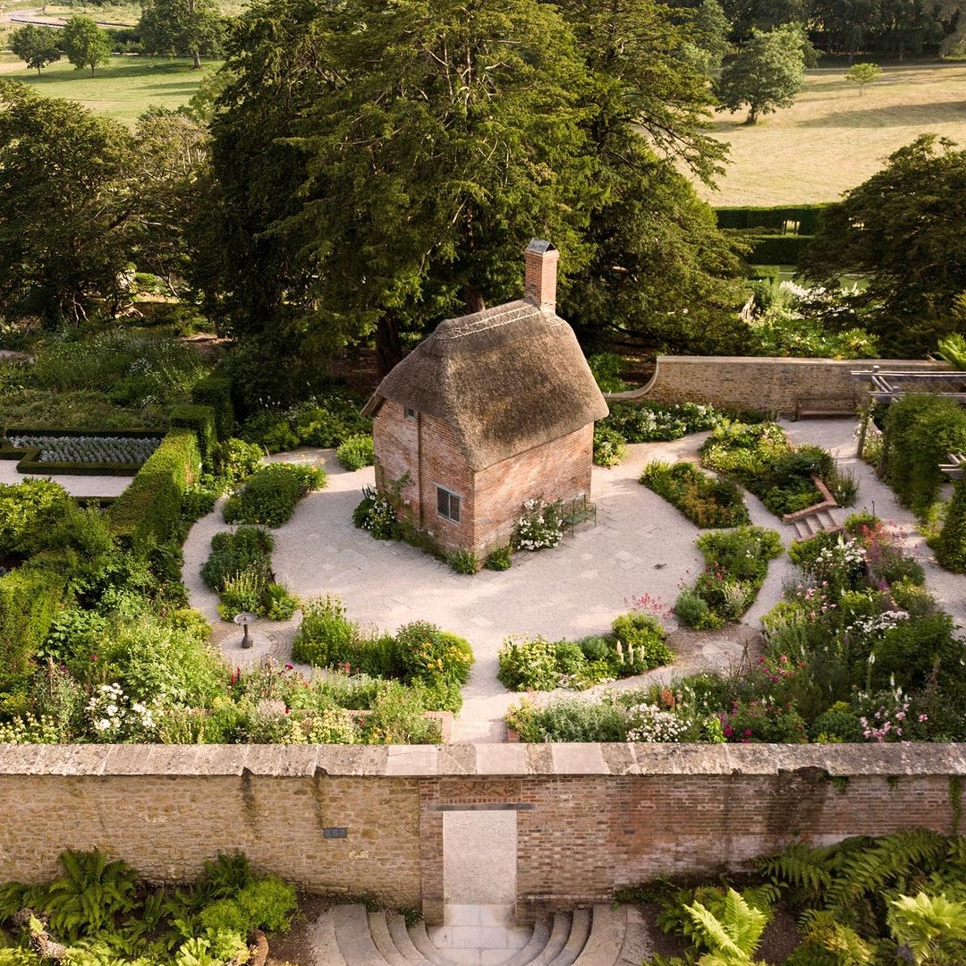 LandscapeEvent's tweet image. Stephen Herrington, Head Gardener @thenewtsomerset is joining the line-up of speakers this year at LANDSCAPE 2023. Register to attend the event and catch his CPD accredited seminar session on "Creating and Restoring a Somerset Garden".

#thenewtinsomerset #restorationproject
