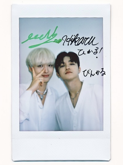 topicool_jp's tweet photo. 【#トピクル】
#FANTASYBOYS の #ハンビン(#이한빈) #ヒカル(#히카루) コンビのサイン入りチェキを1人にプレゼント📸応募者はこの投稿をRTし当アカウントをフォロー🎁28日正午まで✨ #少年ファンタジー #판타지보이즈
取材記事や各メンバーのソロショットもチェック↓👀
https://t.co/Q23TxGZGI8 https://t.co/qRVKeC9M6h