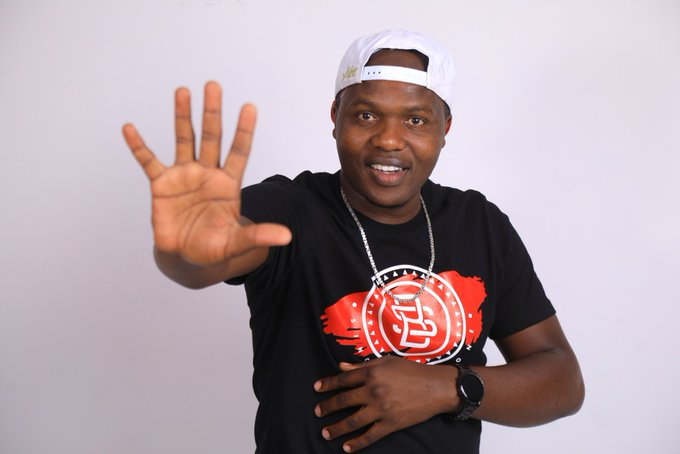 Radio47_Kenya's tweet photo. Another fine Throw back Thursday brought to you by one and only @djimmokenya... 

Je, ungetaka akuchezee ngoma ipi kwenye 4 for 7 mini-mix?