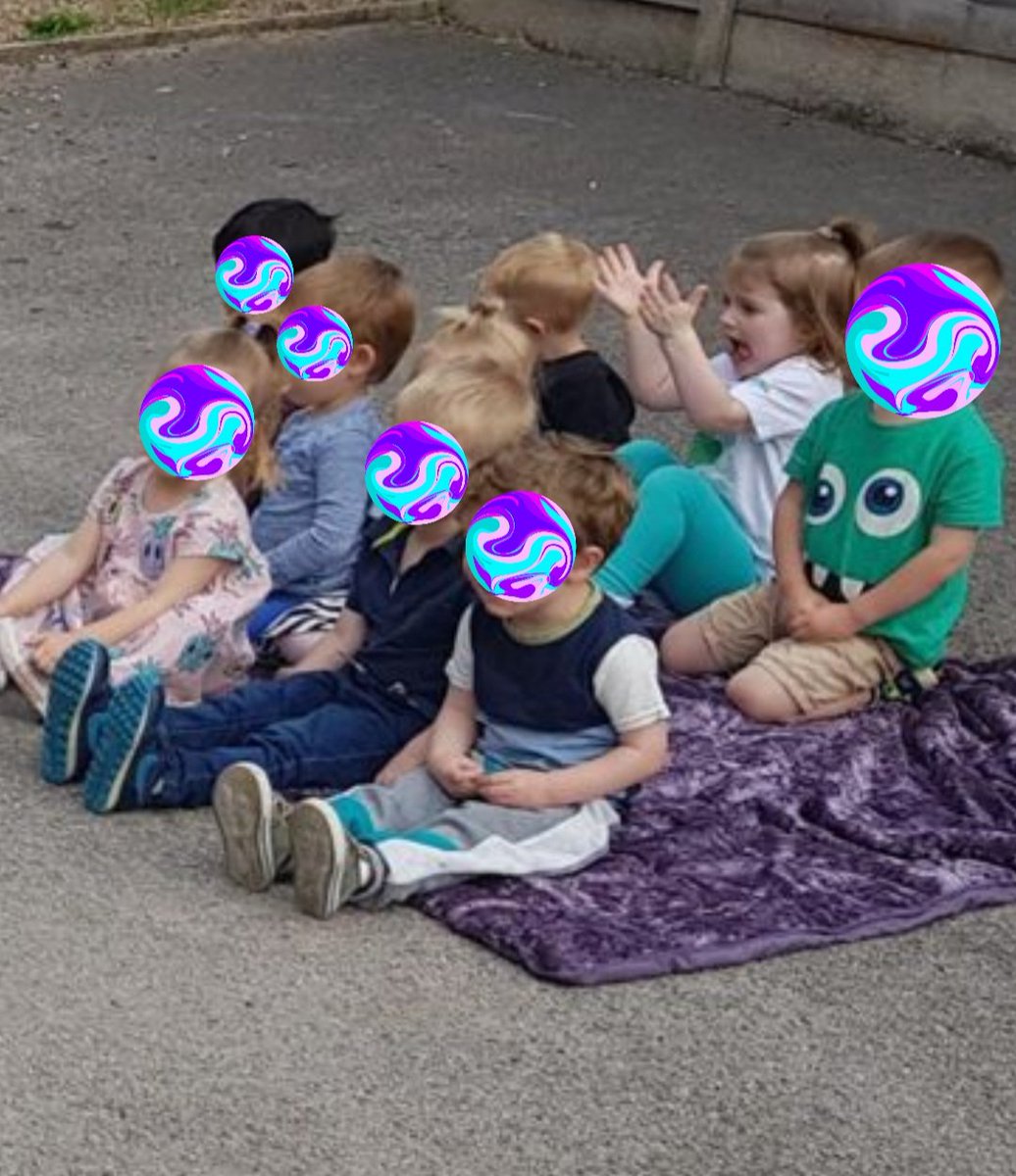MickAmos9's tweet photo. There's kids and there's Emily ππ She's spectating at Nursery Sports Day as you can see in the first photo and then when you zoom in you can see her passionate support. Everyone needs people in their corner at times in life #BeLikeEmily π Love her β€οΈ https://t.co/M1UwXX0r3k